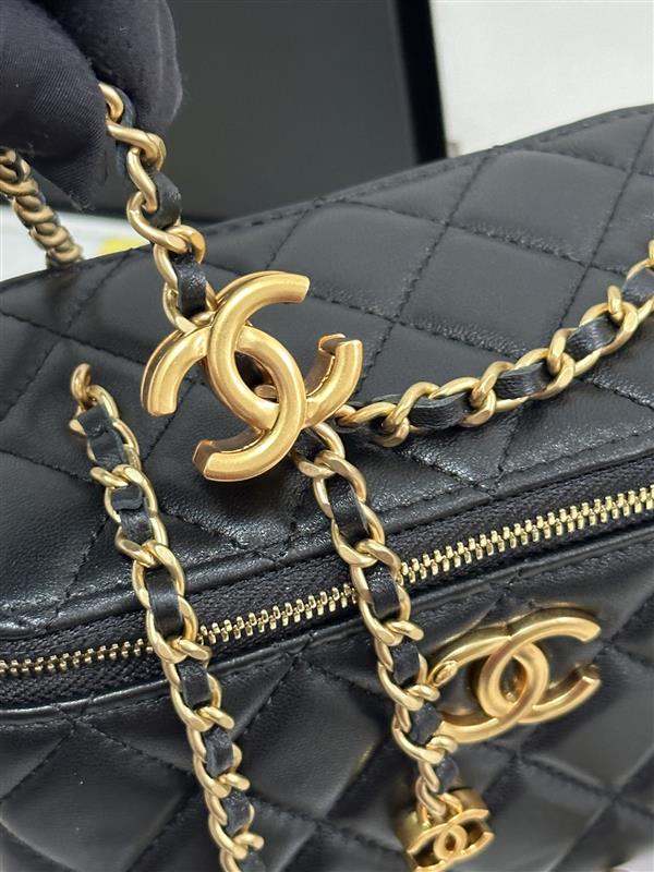 2026127205140886 700